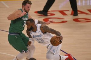 Keuntungan Bounce Pass dalam Bola Basket