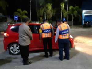 PPKM Mikro, Petugas Minta Putar Balik 113 Kendaraan di Perbatasan Aceh