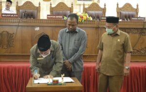 Aceh Barat Tetapkan 6 Usulan Raqan Menjadi Qanun Daerah