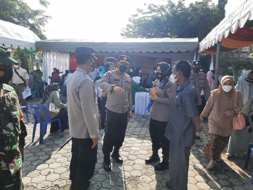 Kapolda Aceh Apresiasi Peserta Vaksin di Masjid Jami’ Lueng Bata Banda Aceh