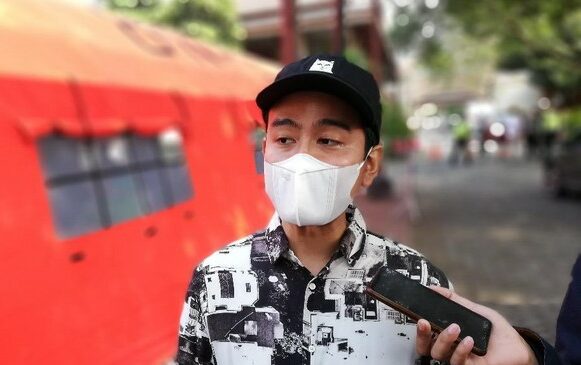Gibran Rakabuming Raka Positif Corona