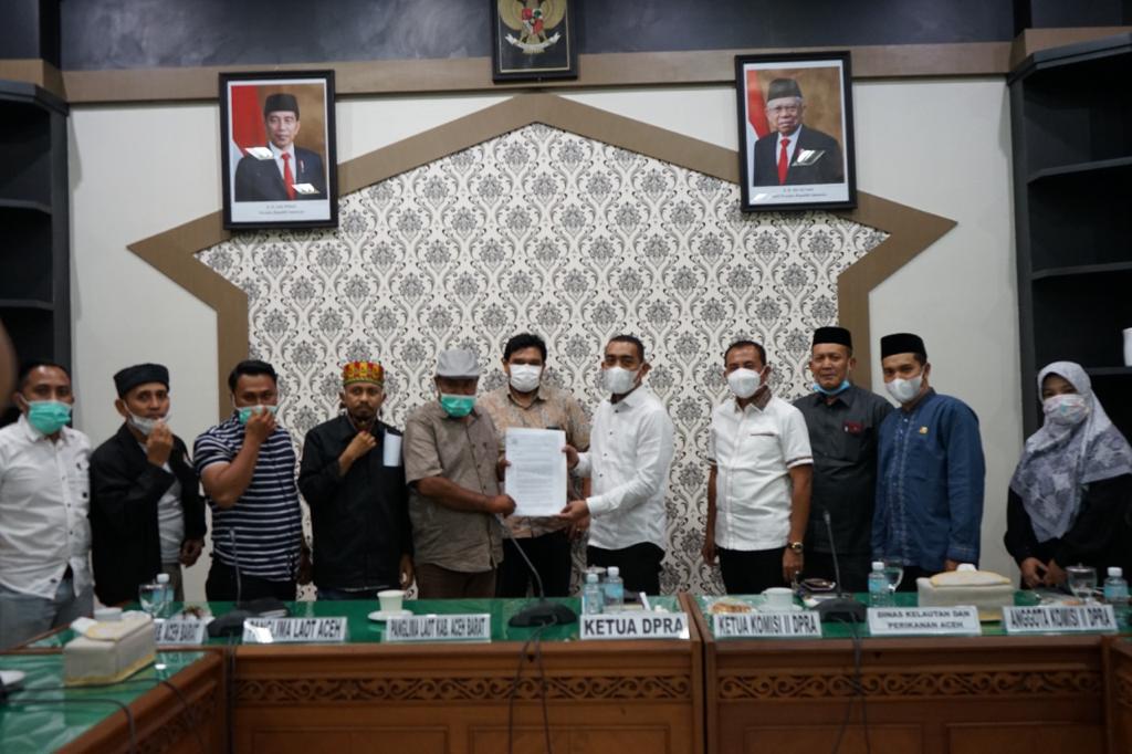 Panglima Laot Aceh Barat Laporkan Masalah Nelayan ke DPRA