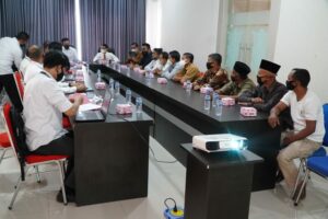 Pengelola Pasar di Banda Aceh Tanda Tangani Surat Wajib Protkes