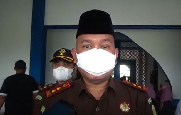 Dua Pelaku Judi Online Dicambuk di Nagan Raya