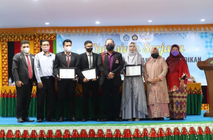 FKIP Universitas Serambi Mekkah Yudisium 115 Sarjana Dari 10 Prodi