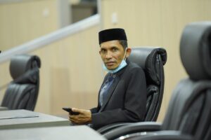 Wakil Ketua Komisi IV DPRK Tgk H Januar Hasan Sampaikan Apresiasi Kepada DLHK3 Banda Aceh