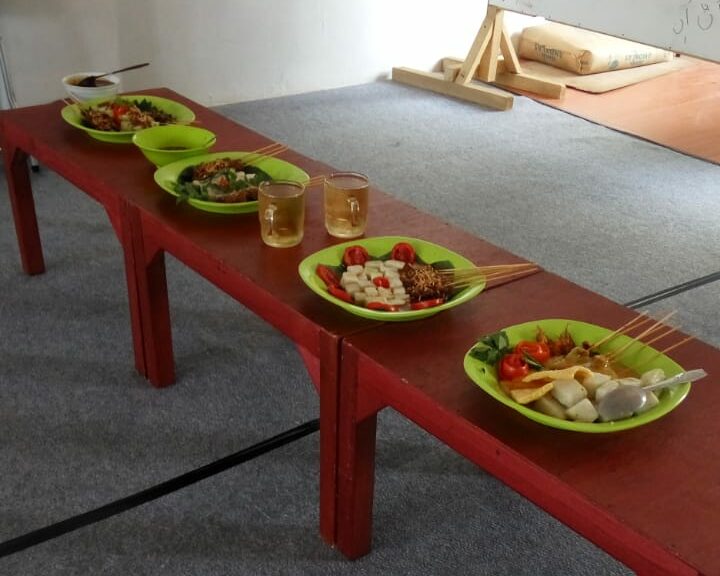 Santriwati RTPI Adakan Lomba Masak Sate Peringati Hari Kemerdekaan RI