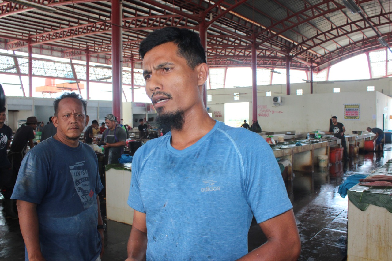 Terus Merugi, Pedagang Ikan di Al Mahirah Minta Pemko Tertibkan Pembeli Eceran di TPI Lampulo
