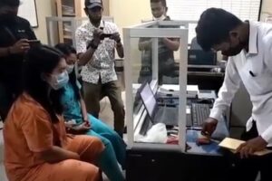Dua Wanita Cantik Ditangkap saat Asyik Pesta Sabu di Kamar Kos