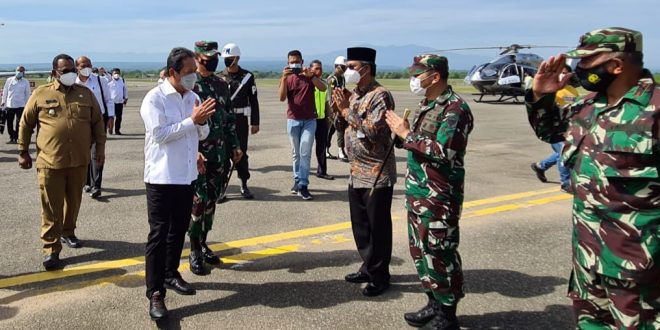 Asisten III Sekda Aceh Sambut Menteri KKP di Bandara Malikussaleh
