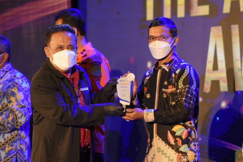 Ketua DPRK Kota Banda Aceh Raih The Aceh Post Award