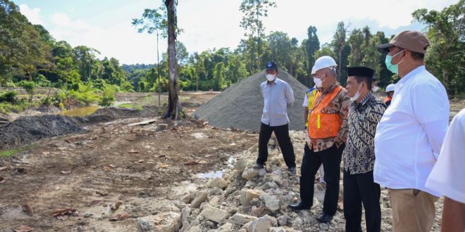 Sekda Aceh Tinjau Pembangunan Irigasi Sigulai di Simeulue