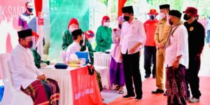 Jokowi Ajak Semua Pihak Lindungi Santri Dari Covid-19