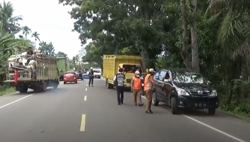 Petugas Gabungan Gelar Razia Pajak Kendaraan di Aceh Utara