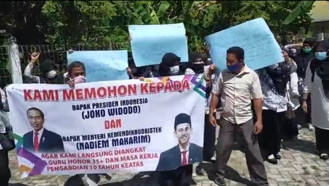 Aksi Damai Guru Honorer Aceh Besar, Minta Diangkat PNS Tanpa Tes