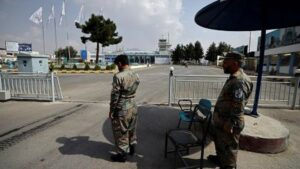 Pertama Sejak Taliban Berkuasa, Polisi Afghanistan Jaga Bandara Kabul Lagi