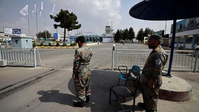 Pertama Sejak Taliban Berkuasa, Polisi Afghanistan Jaga Bandara Kabul Lagi