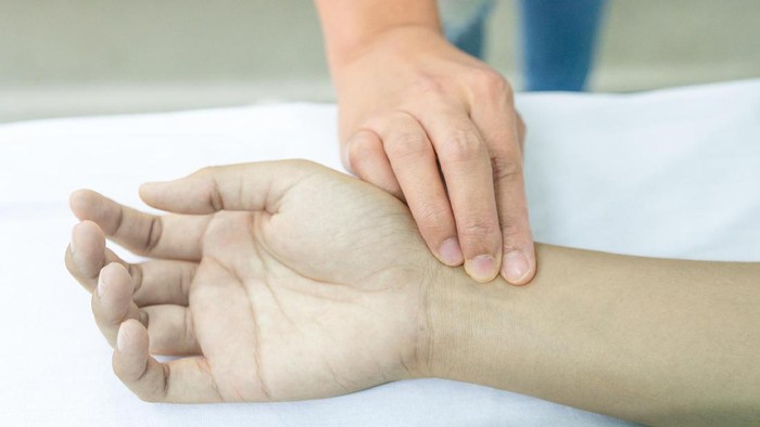 Oknum TNI Tersangka Penembak Pemred Media Lokal di Sumut Meninggal