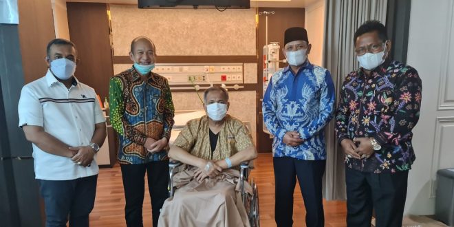 Tiga Bupati dan Satu Walikota Sudah Jenguk Gubernur Aceh