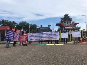Gaji Tak Kunjung dibayar, Sejumlah Karyawan PT MITAII Gelar Unjuk Rasa