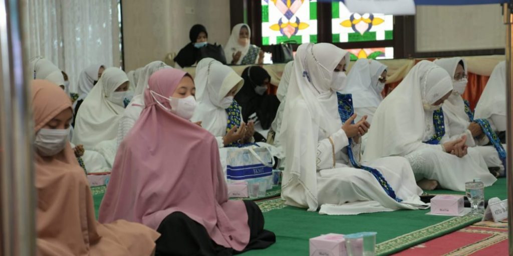 BKMT Aceh dan Santri Pesantren Al Hidayah Do’akan Kesembuhan SBY