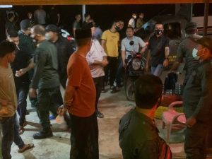 Petugas Temukan Miras Saat Razia Cafe di Kawasan Waduk Lhokseumawe
