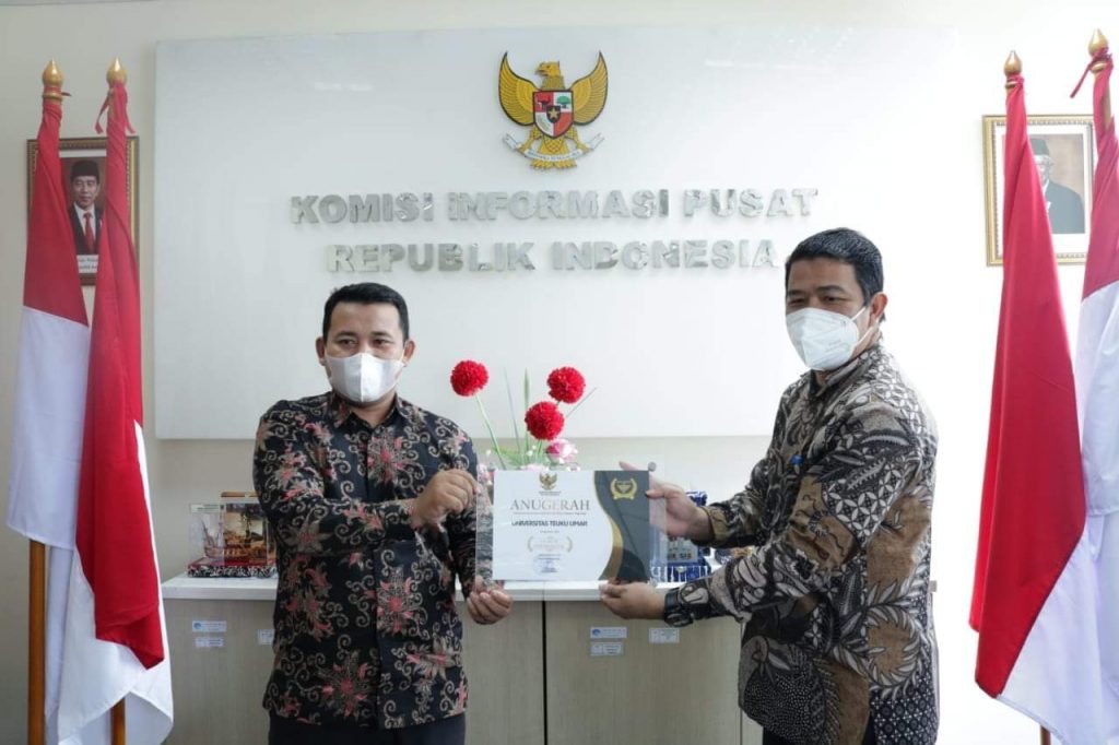 UTU Meulaboh Terima Penghargaan Anugerah Keterbukaan Informasi Publik 2021
