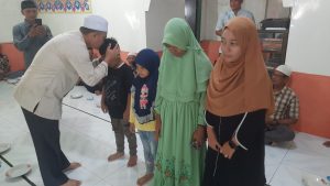 Anggota DPRK Aceh Utara H Iskandar Santuni Anak Yatim di Peringatan Maulid