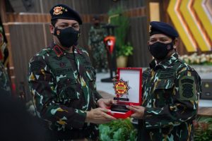 Bupati Mawardi Ali Warga Kehormatan Brimob Polda Aceh