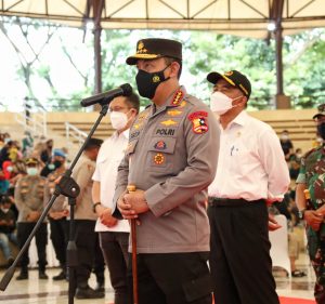 Kapolri Tekankan Target Vaksinasi 70 Persen Wajib Tercapai