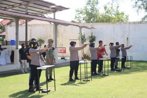 Tingkatkan Skill Gunakan Senpi, Polwan Polda Aceh Ikut Latihan Menembak