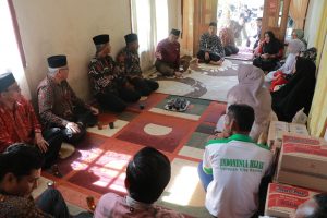 Rombongan Pemkab Aceh Barat Sambangi Rumah Duka Korban Kecelakaan Maut