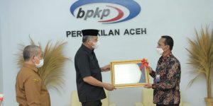 BPKP Berikan Penghargaan APIP Level 3 Kepada Pemerintah Aceh