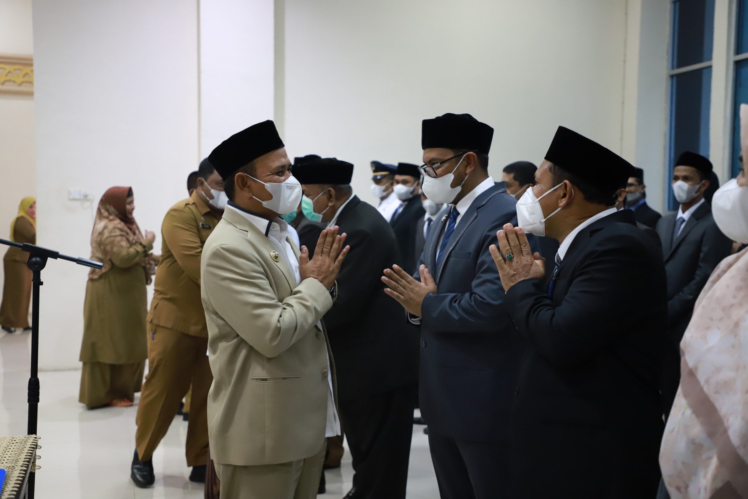 Bupati Mawardi Ali Lantik Puluhan Pejabat Aceh Besar