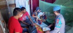 Seorang Balita Bocor Jantung di Lhokseumawe Terima Bantuan Dari Polisi