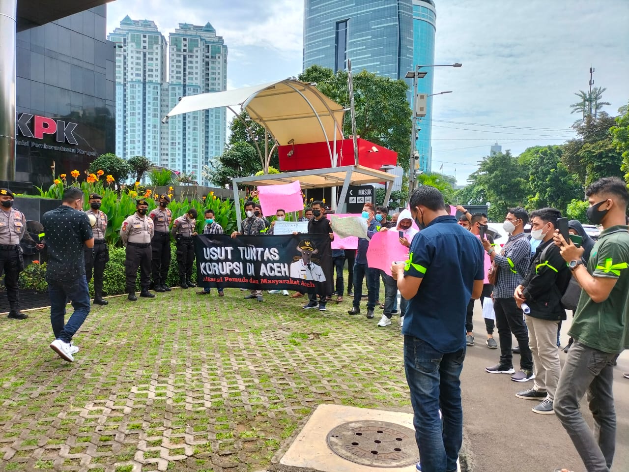 Aliansi Pemuda dan Masyarakat Aceh Demo KPK Minta Umumkan Hasil Penyelidikan Korupsi di Aceh