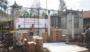 Safaruddin Salurkan Bantuan Bagi Korban Kebakaran Abdya