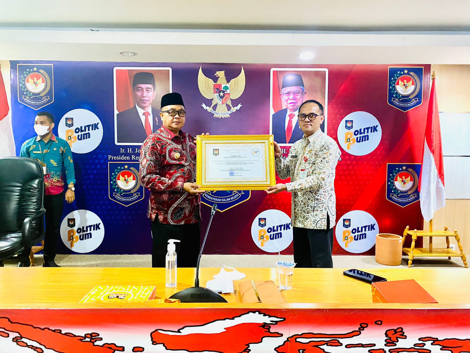 Bupati Aceh Barat Ramli MS Raih Penghargaan Terkait Revolusi Mental Dari Kemendagri