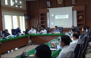 Bupati Mawardi Ali Minta Dunia Usaha Di Aceh Besar Berikan Dukungan Pengelolaan Sampah