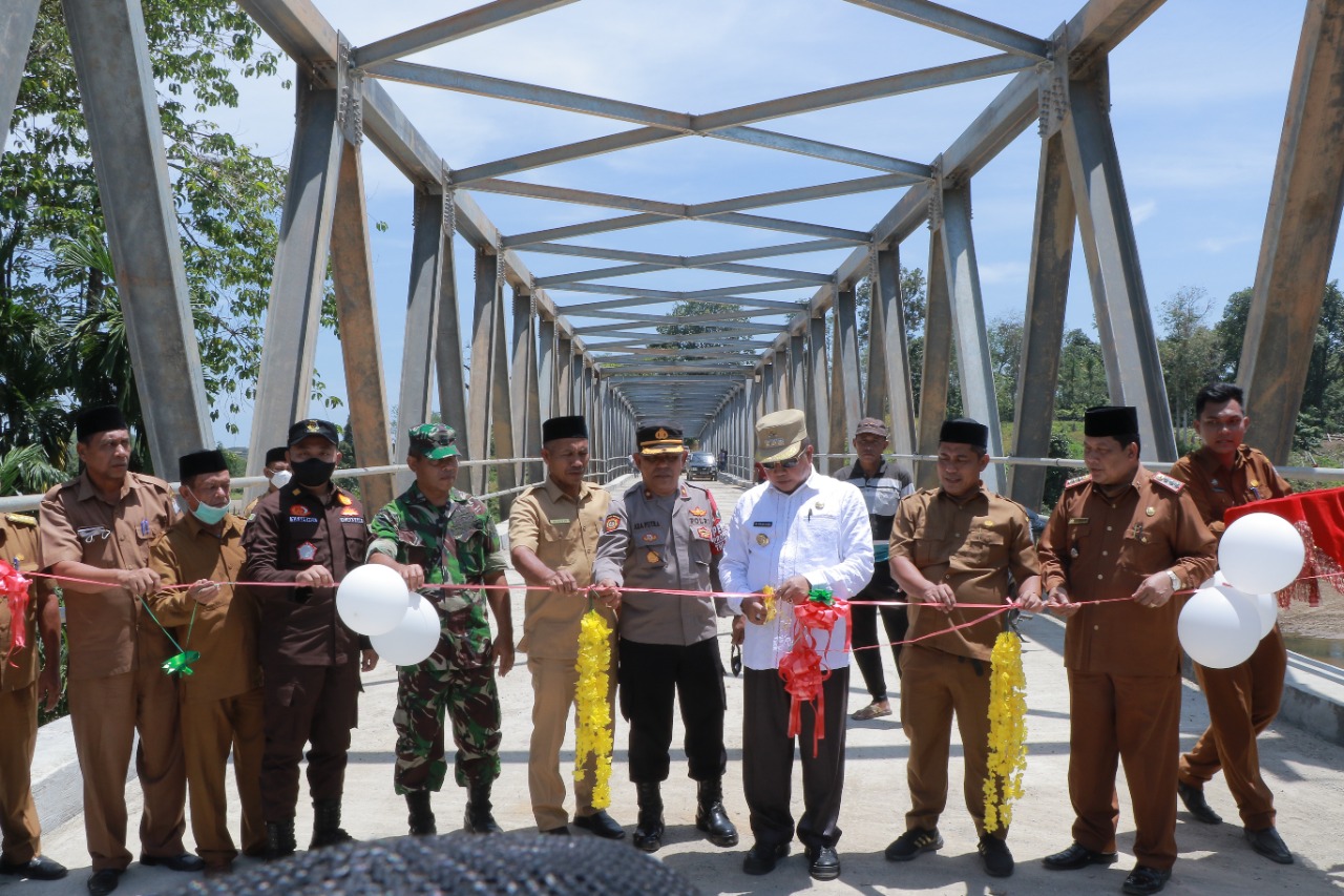 Bupati Ramli MS Resmikan Sejumlah Proyek Strategis di Aceh Barat
