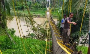 Niat Cari Orang Hilang, Polisi dan Warga di Bireuen Malah Jatuh ke Sungai