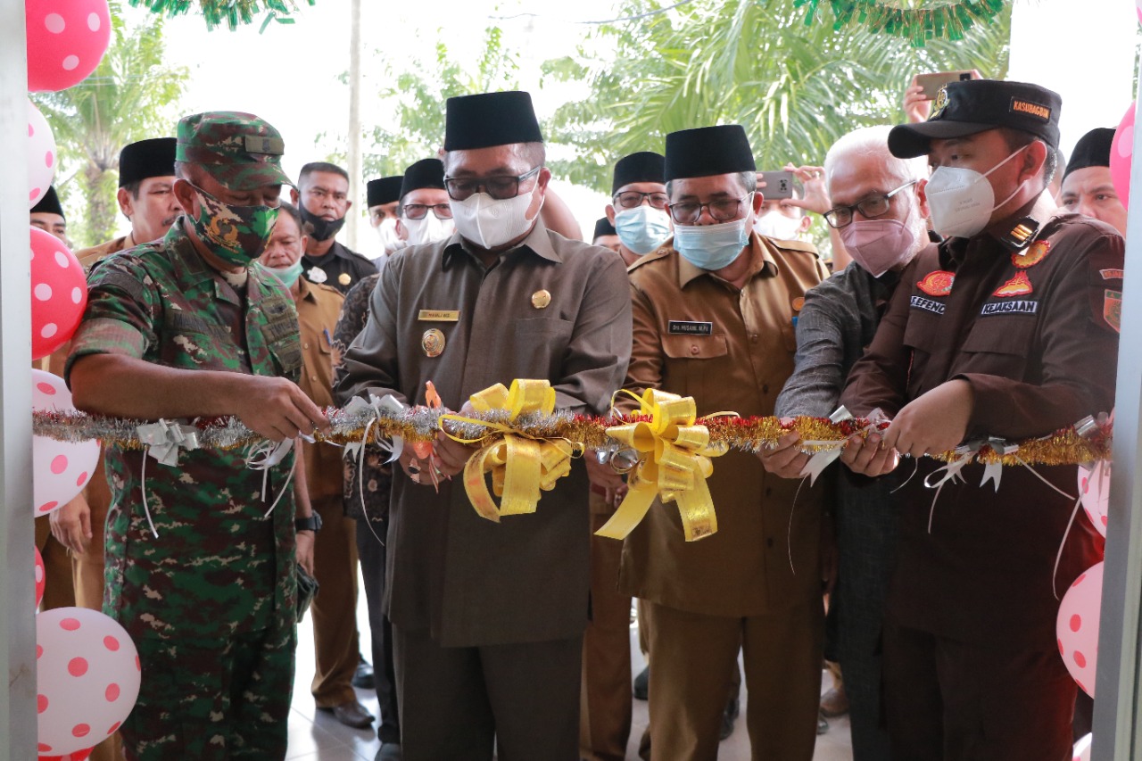 Keren! Diresmikan Bupati Ramli MS, Aceh Barat Kini Punya Lab Bahasa Asing Keren! Diresmikan Bupati Ramli MS, Aceh Barat Kini Punya Lab Bahasa Asing