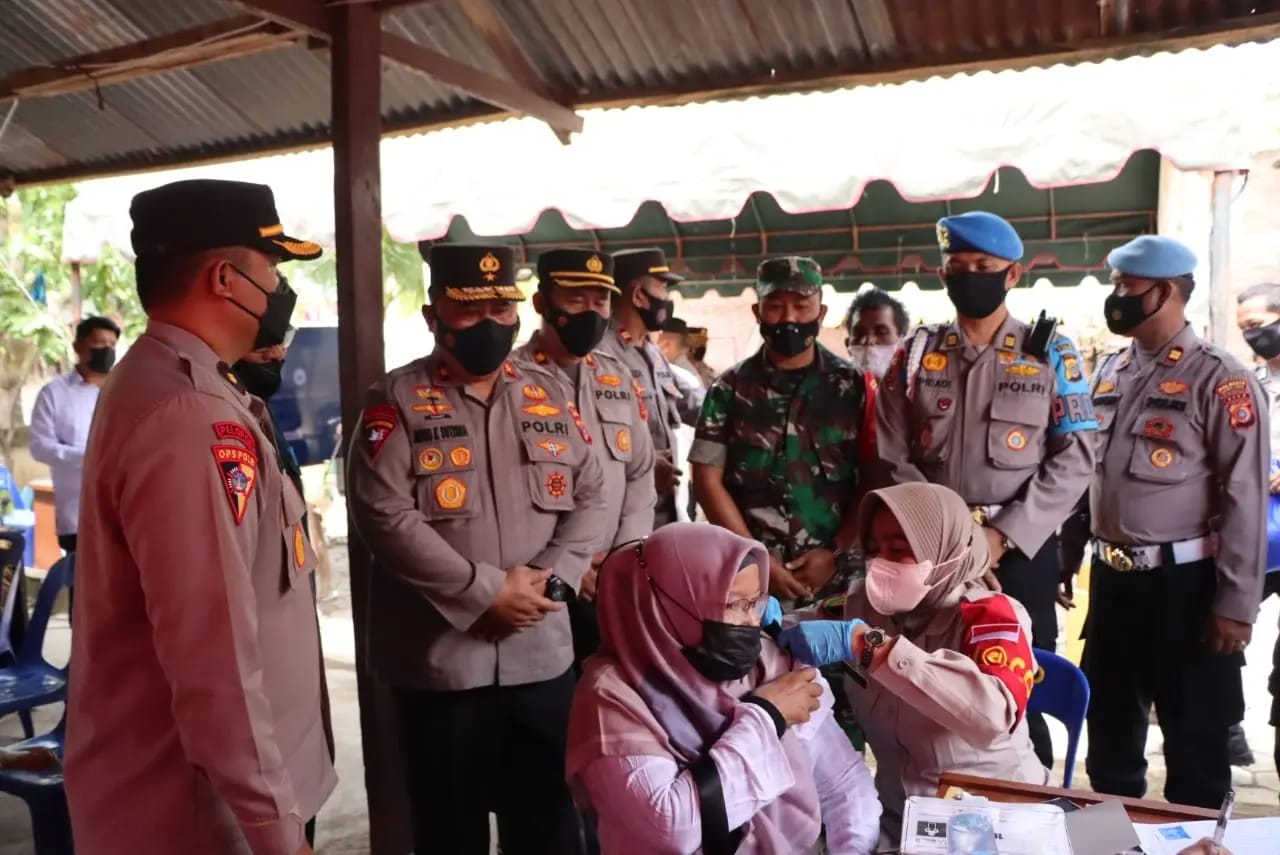 Wakapolda Aceh: Capaian Vaksinasi Pengaruhi Pemulihan Ekonomi Nasional Wakapolda Aceh: Capaian Vaksinasi Pengaruhi Pemulihan Ekonomi Nasional