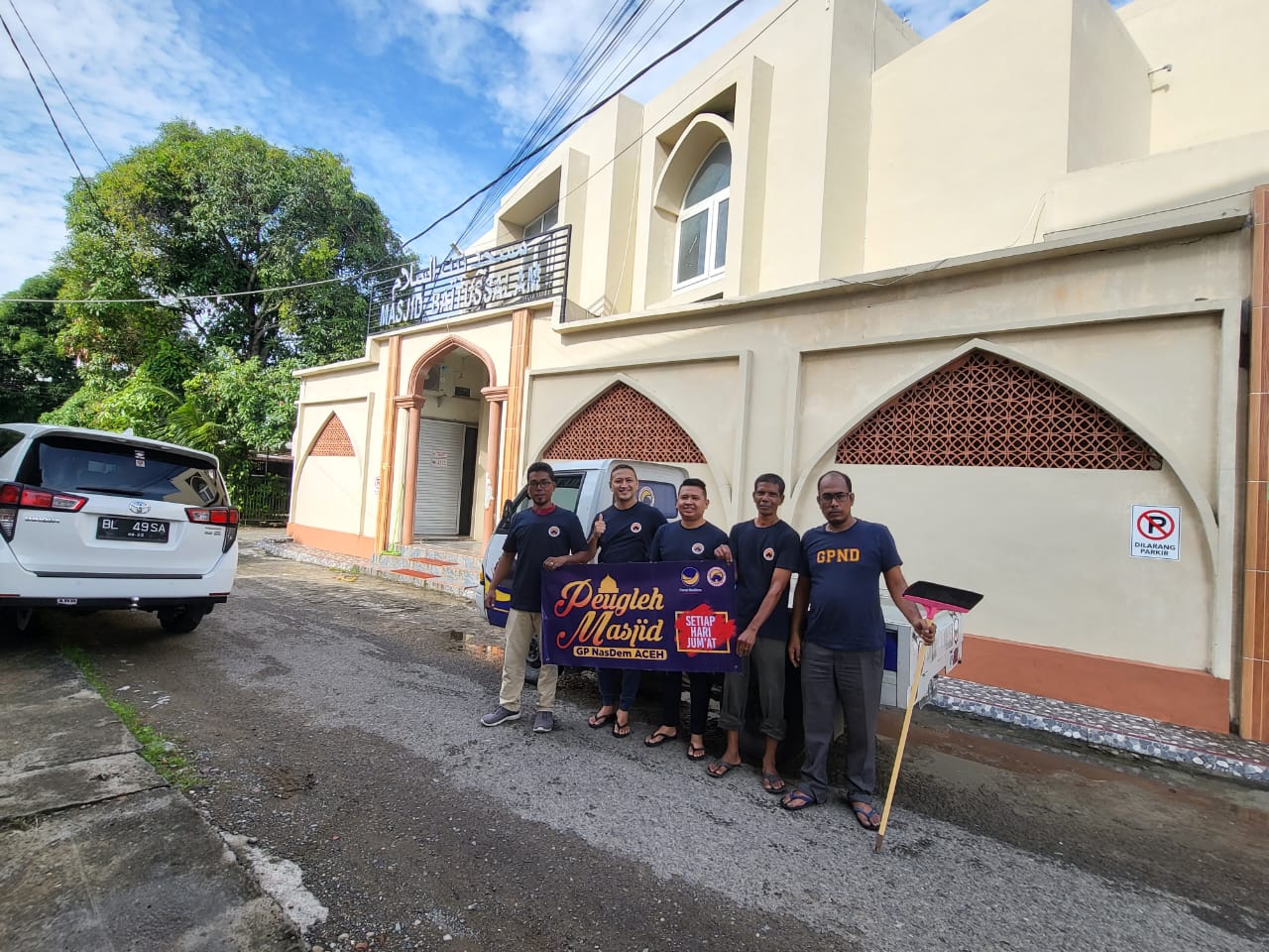 Program Peugleh Masjid GP Nasdem Aceh Terus Berlanjut, Kali Ini di Masjid Baitussalam Program Peugleh Masjid GP Nasdem Aceh Terus Berlanjut, Kali Ini di Masjid Baitussalam