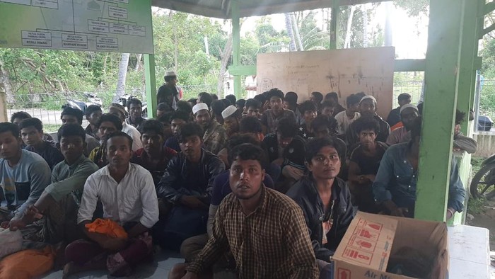 114 Imigran Rohingya Terdampar di Pantai Bireuen