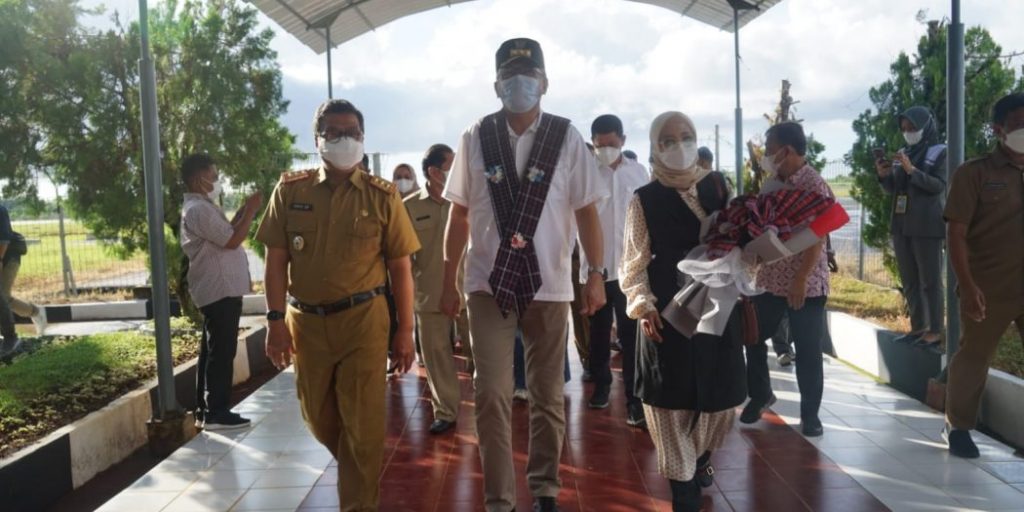 Gubernur Aceh Letakkan Batu Pertama Pembangunan Masjid Aceh di Sulbar
