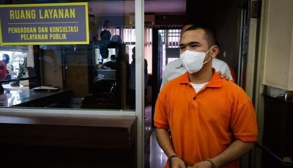 Diduga Mabuk, Crazy Rich Jaktim Putra Siregar Bogem Pengunjung Kafe
