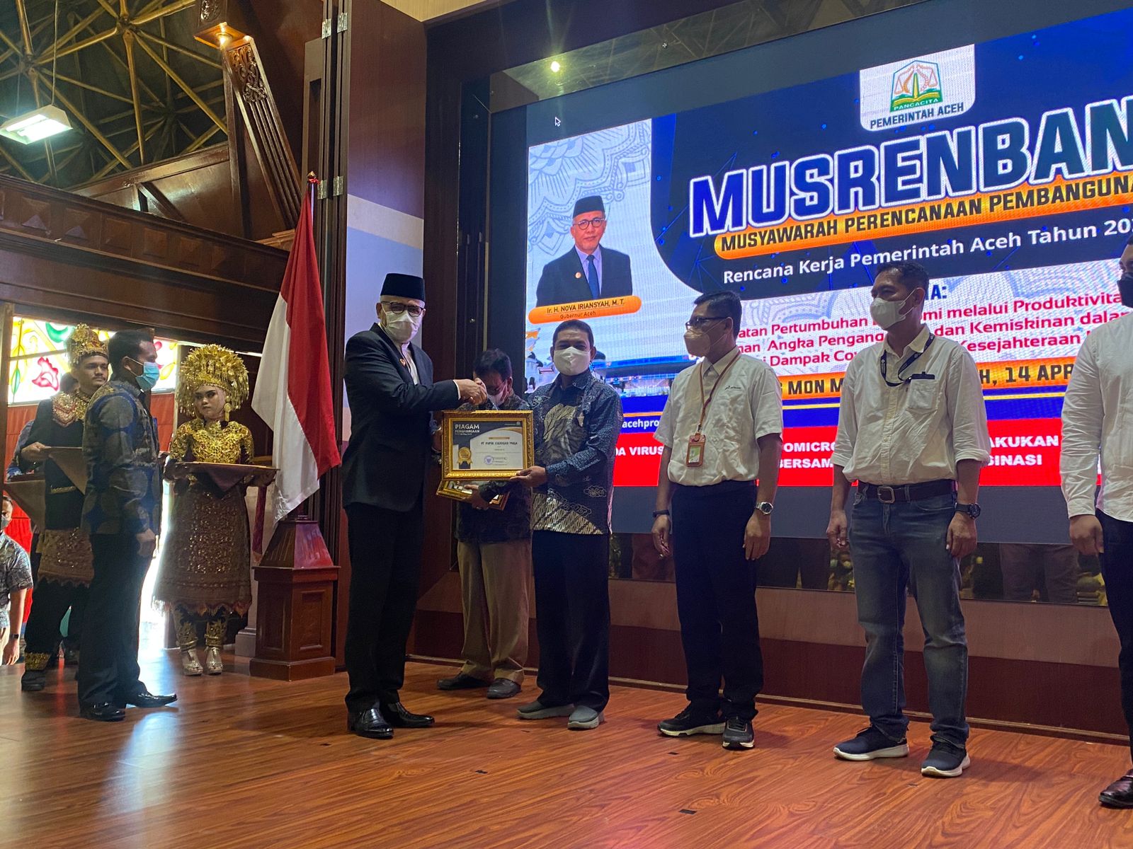 PT PIM Raih Penghargaan TJSLP Dari Pemerintah Aceh