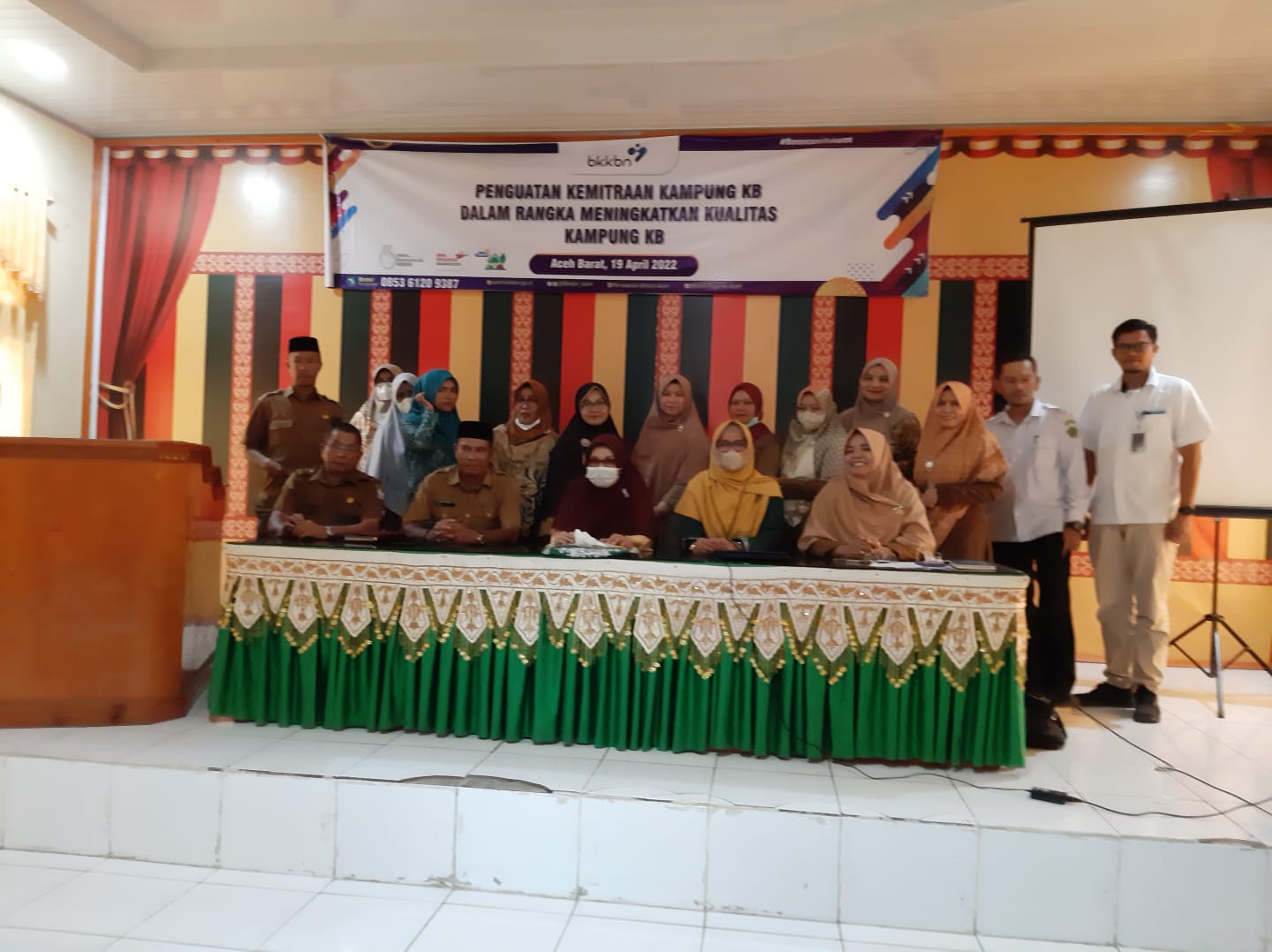 Bupati Aceh Barat Buka Kegiatan Penguatan Kemitraan Kampung KB oleh DP3AKB