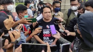 Ade Armando Kecam Penolakan Pendirian Masjid Taqwa di Bireuen